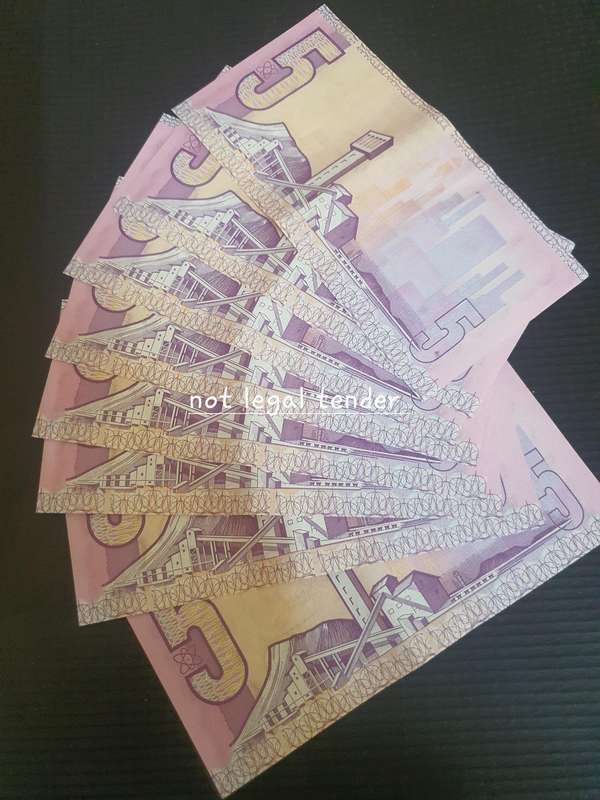 8 Sequential Tw De Jongh 1st Issue Eng/Afr Five Rand Banknotes (BM)