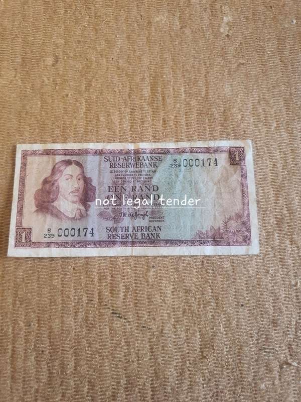 1973 TW de Jongh 2nd issue Afr/Eng One Rand Banknote. (B239) Low number