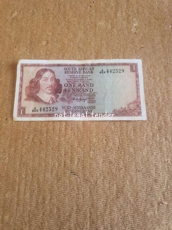 1967 TW de Jongh 1st issue Eng/Afr One Rand Banknote. (A624)