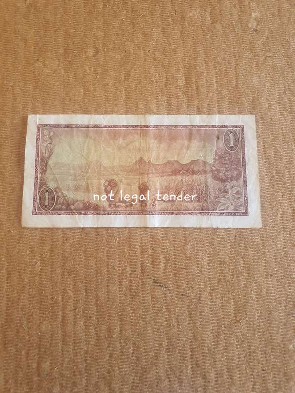 1972 TW de Jongh 1st issue Eng/Afr One Rand Banknote. (A542)