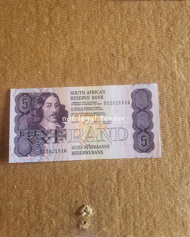 A/UNC 1990 C Stals 1st issue Eng/Afr Five Rand Banknote. (BS)