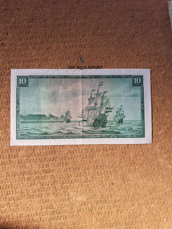 1975 Tw de Jongh 3rd issue Eng/Afr Ten Rand Banknote. (A443)