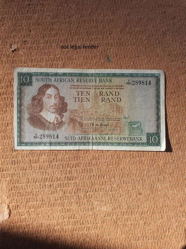 1975 Tw de Jongh 3rd issue Eng/Afr Ten Rand Banknote. (A281)