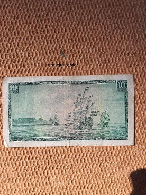 1975 Tw de Jongh 3rd issue Eng/Afr Ten Rand Banknote. (A281)