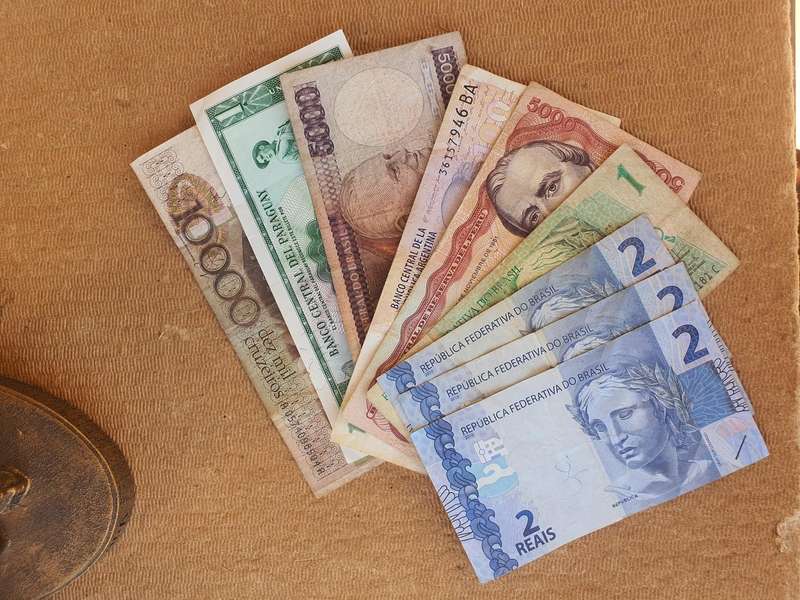 9 South America Lot of Banknotes, 1 bid takes all