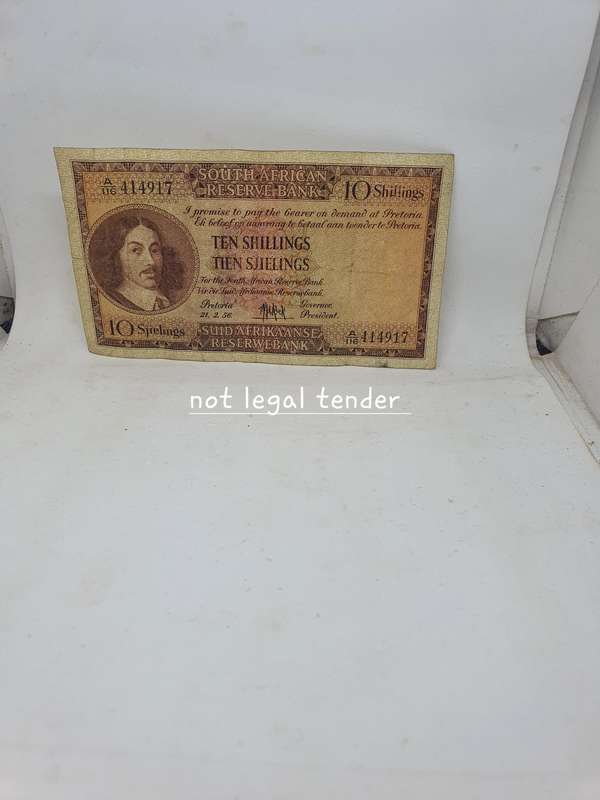 1956 MH De Kock 3rd Issue Eng/Afr Ten Shilling Banknote (A116)