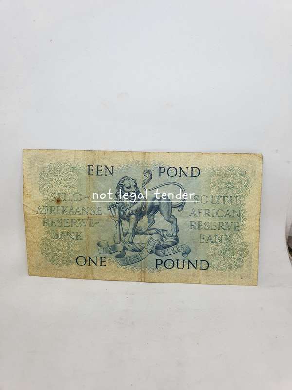 1959 MH de Kock 3rd Issue Eng/Afr One Pound Banknote. (B135)