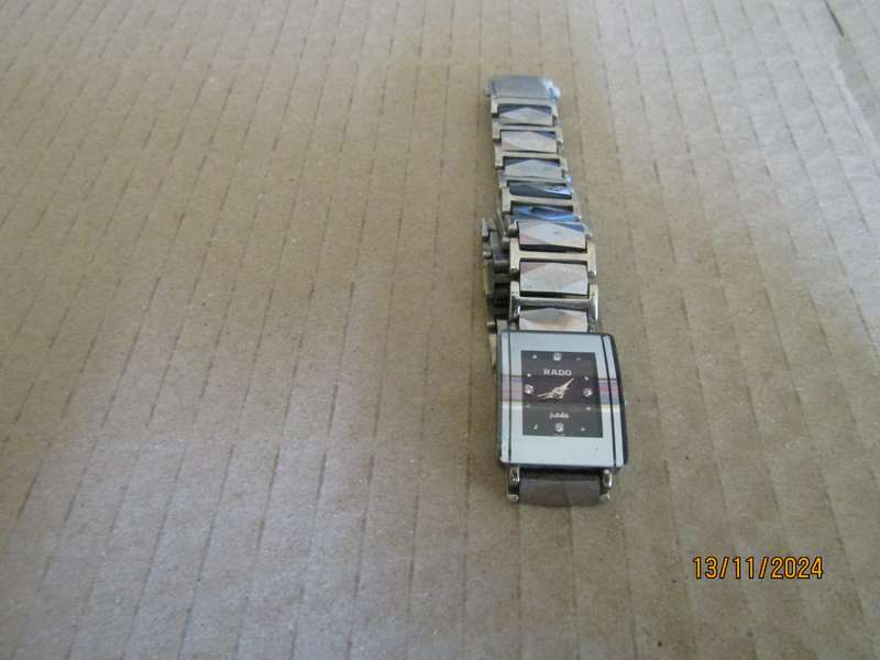 Chinese Rado Women's Wrist Watch. New battery Works.