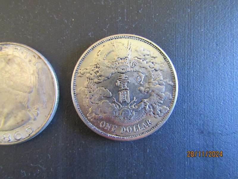 Replica USA and Chinese Dollar Coins