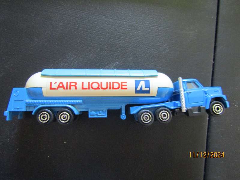 Majorette Lair Liquide Gas Tanker Semi Truck 1980s Toy