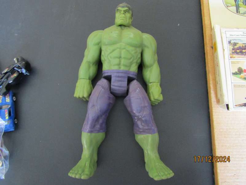 2016  Marvel Hasbro The Hulk Figurine.
