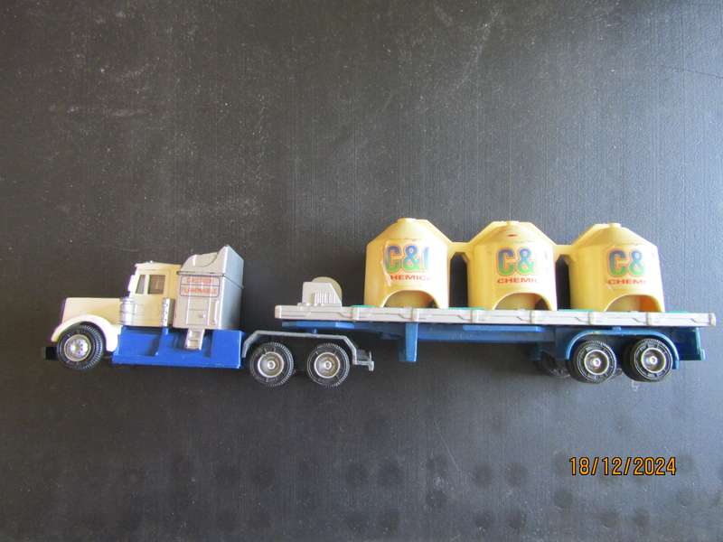 Kentoys C&C Chemical Truck and Trailer