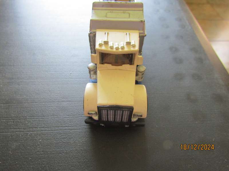 Kentoys C&C Chemical Truck and Trailer