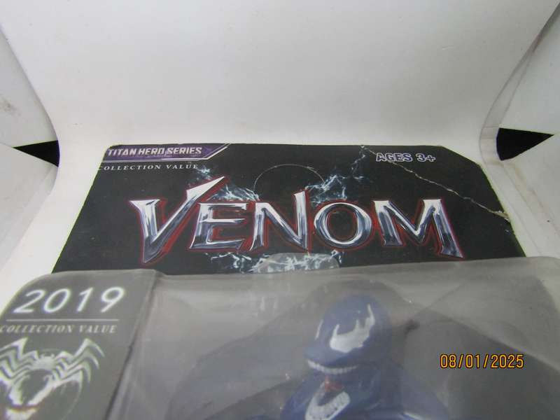 MIC Venom Articulated Figure with Light Eddie Brock Lo Y Exclusive New in Box.