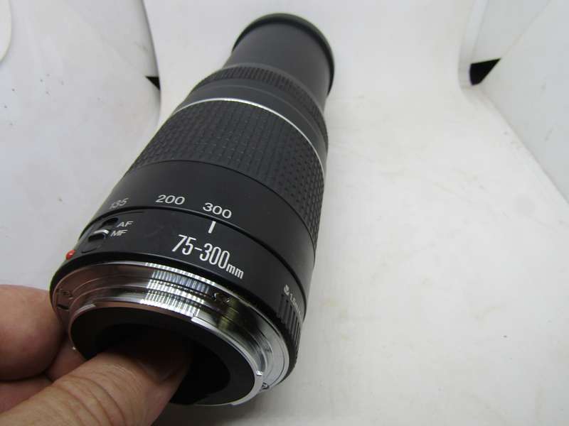 Canon EOS 500N 35mm Film Camera Ultrasonic 75-300mm Zoom Lens. Immaculate. Work