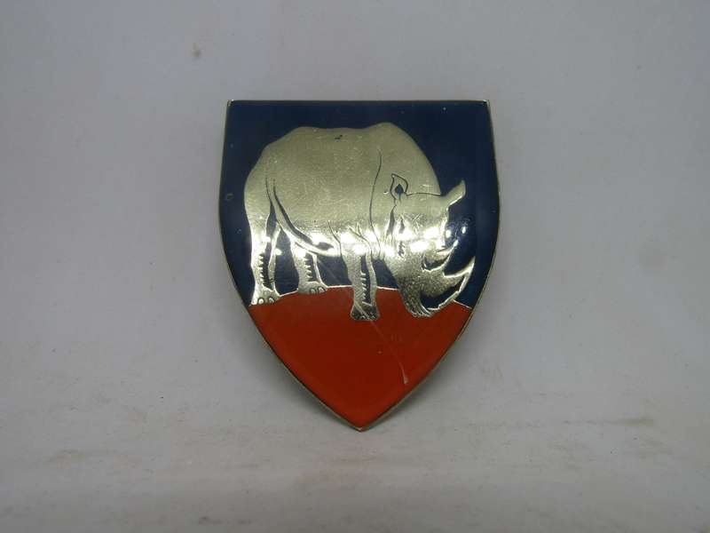 South African Defence Force SADF 3rd Armor Personnel Shoulder Flash Badge. Pins intact.