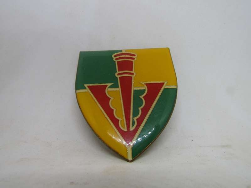 South African Defence Force SADF Regiment Overvaal Shoulder Flash Badge. Pins intact.