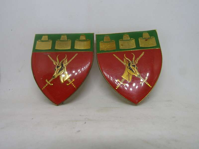 2  SADF Witwatersrand Command Shoulder Flashes Badge. Pin intact.