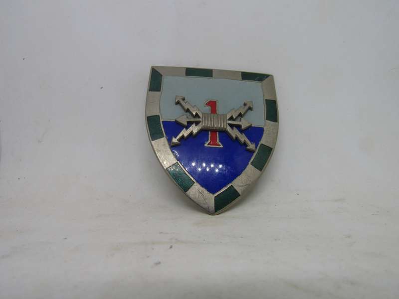 SADF 1 Signal Regiment Shoulder Flashes Badge. Pin intact.