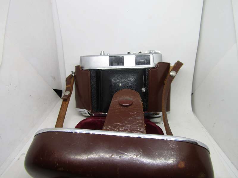Kodak Retina Reflex S Xenar f:2.8/50 Lens 35mm Film SLR Camera. With Lenses, accessories and Bag