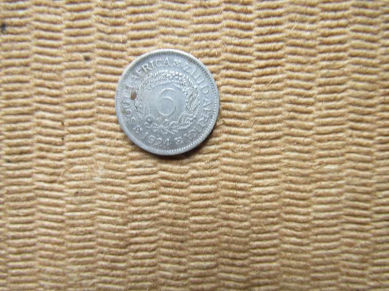 1924 South African Sixpence. Mintage: 325 610
