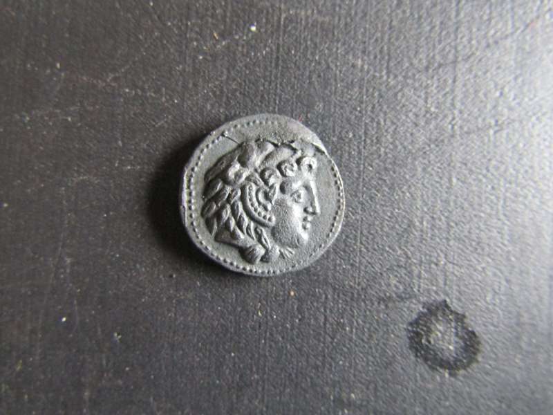 Silver 336 - 323 BC Drachm  Alexander the Great. Dipicting Hercules