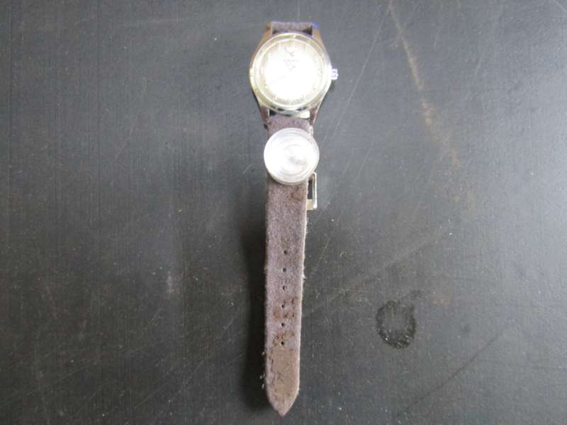 Camy Challenger Swizz Men's watch. Not working. With spares