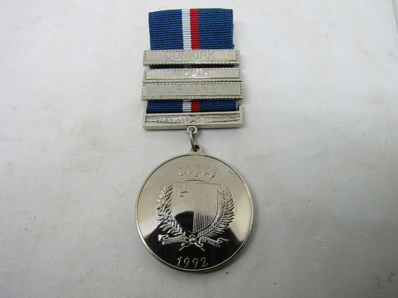 Malta Heroism Medal With Dunkirk Malta and Murmansk bar Full size Medal (replica)