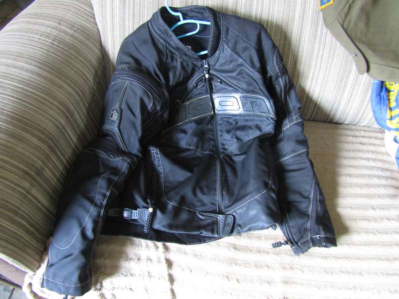 IIcon Contra Size MD Bikers Jacket with Padding. All zips works. Almost new.