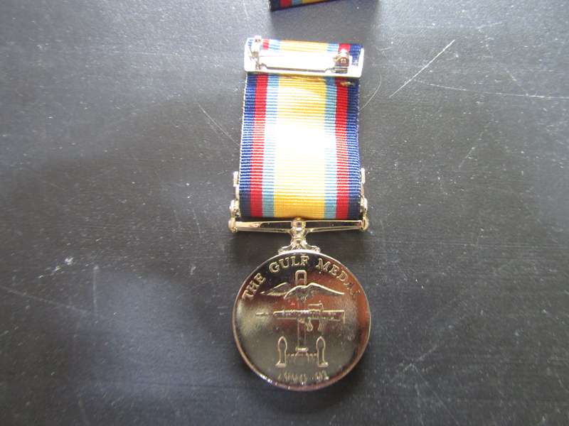Gulf War Medal Full size Medal with Bar. (Replica)