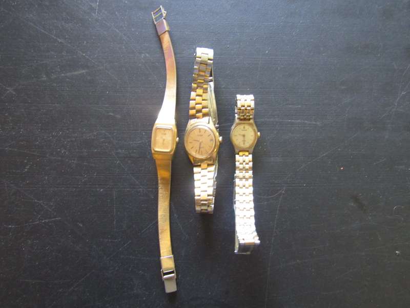 3 1980 Pulsar Women's wrist watches. Spares or Restoration