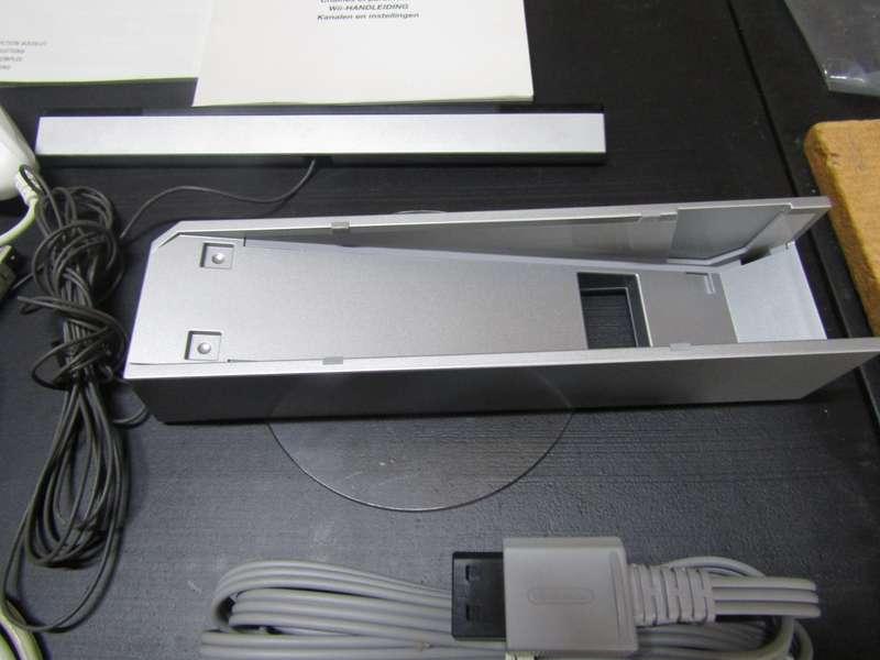 Wii Nintendo Game Console with Fit Game and Balance board. All Working All incl.