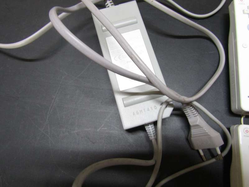 Wii Nintendo Game Console with Fit Game and Balance board. All Working All incl.