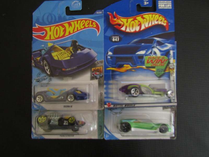 4 New Hotwheels Die Cast Car on Cards (C)