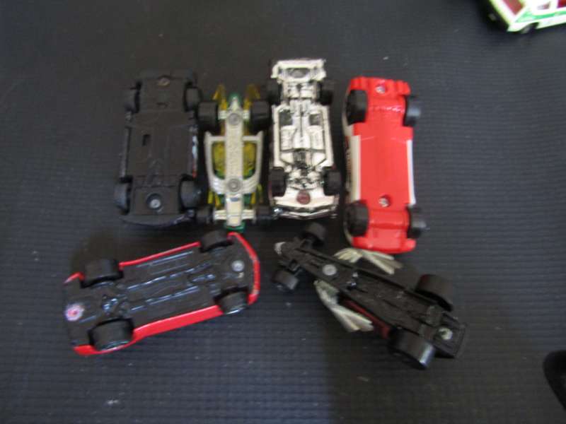 Various Hotwheels cars. 1 Bid takes all