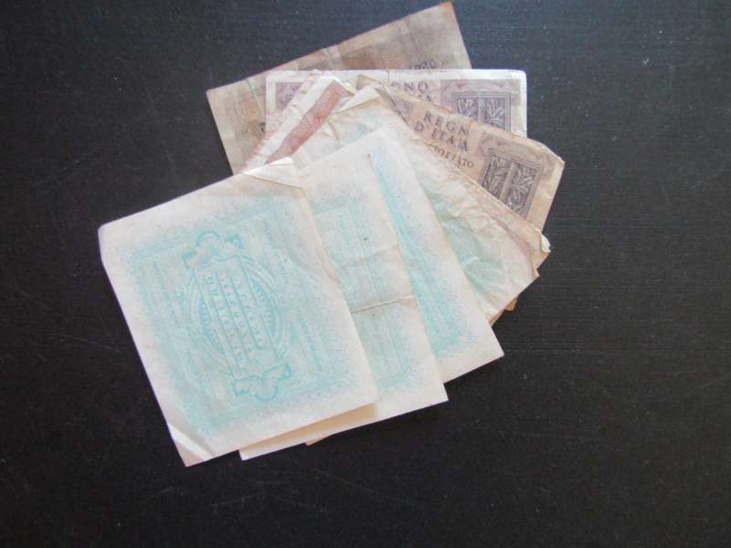 11 WW2 Italian Banknotes