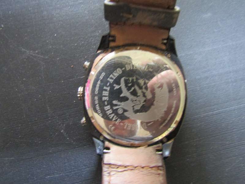Original Diesel Men's  wrist watches. Works. Not Chinese. DZ-4490
