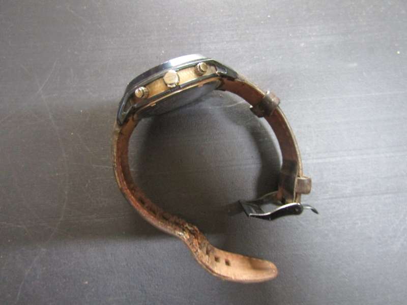 Original Diesel Men's  wrist watches. Works. Not Chinese. DZ-4490