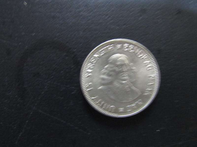 1962 Small 2 Twenty Cent Silver Coin (UNC)