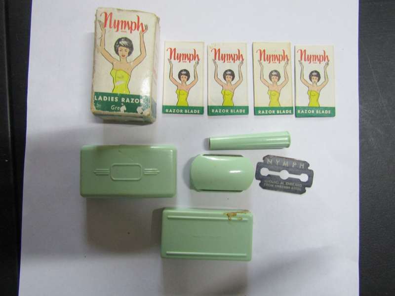 Nymph Ladies razor with 6 new Blades