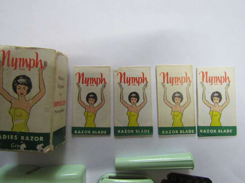 Nymph Ladies razor with 6 new Blades