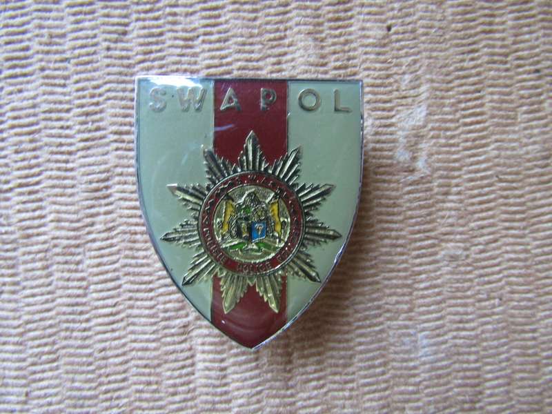 SADF Swapol Pocket Flash Pins intact 4.5cm