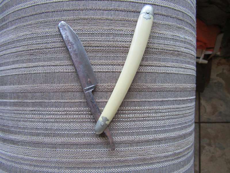 Bismark Cut Throat Blade