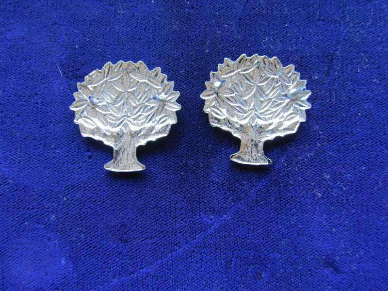 Pair of Regiment Orange Free State Collar Badges. Pins intact.