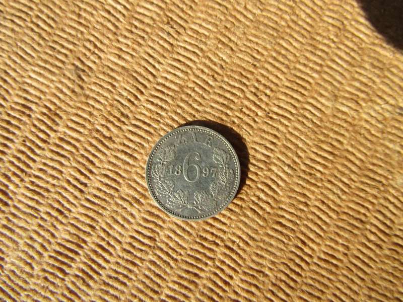 1897 ZAR Sixpence Mintage : 220 000 Nice !!