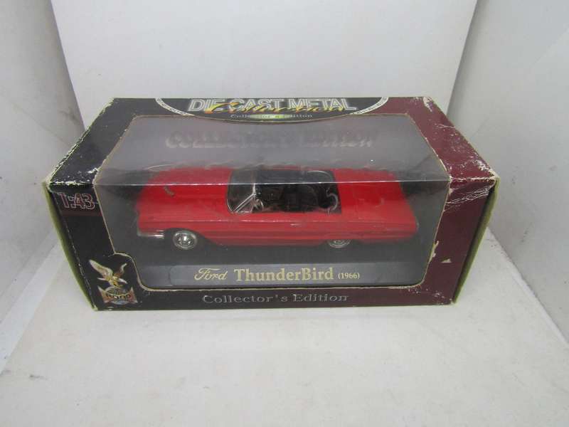 Official Licensed Product - Yatming - Ford Thunderbird - 1966 - scale 1:43