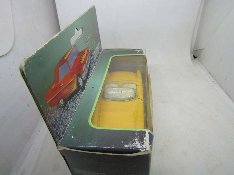 Official Licensed Product - Superior - Chevrolet Corvette - 1960 - scale 1:43
