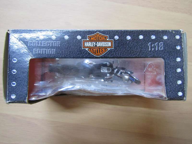 Maisto Die Cast Harley Davidson FXSTSB BAD BOY BIKE