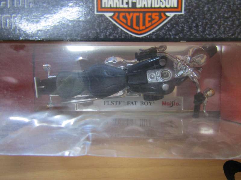 Maisto Die Cast Harley Davidson FLSTF FAT BOY