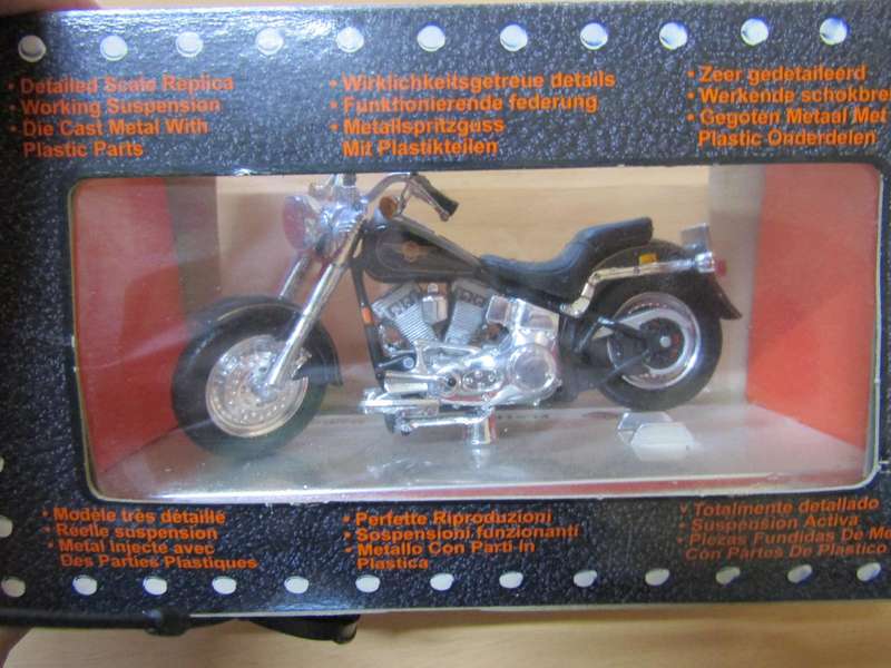 Maisto Die Cast Harley Davidson FLSTF FAT BOY